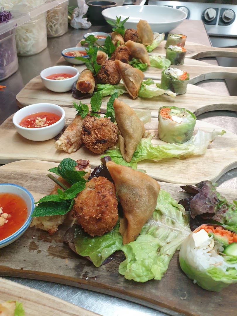 Kin khao Thai Street Food · Photos 3